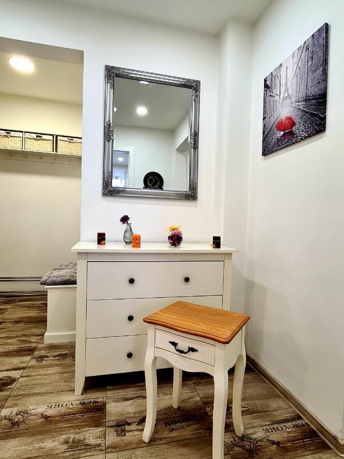 Best Apartment Central Hunedoara Ngoại thất bức ảnh