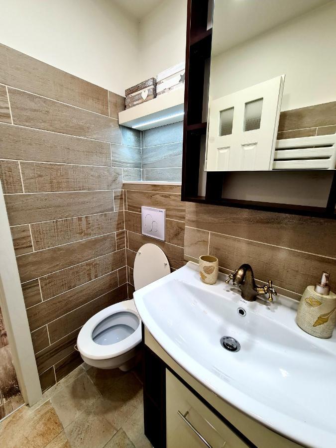 Best Apartment Central Hunedoara Ngoại thất bức ảnh